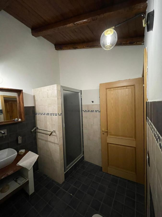 Guest House Le Ginestre Dell'Etna Belpasso Exterior photo
