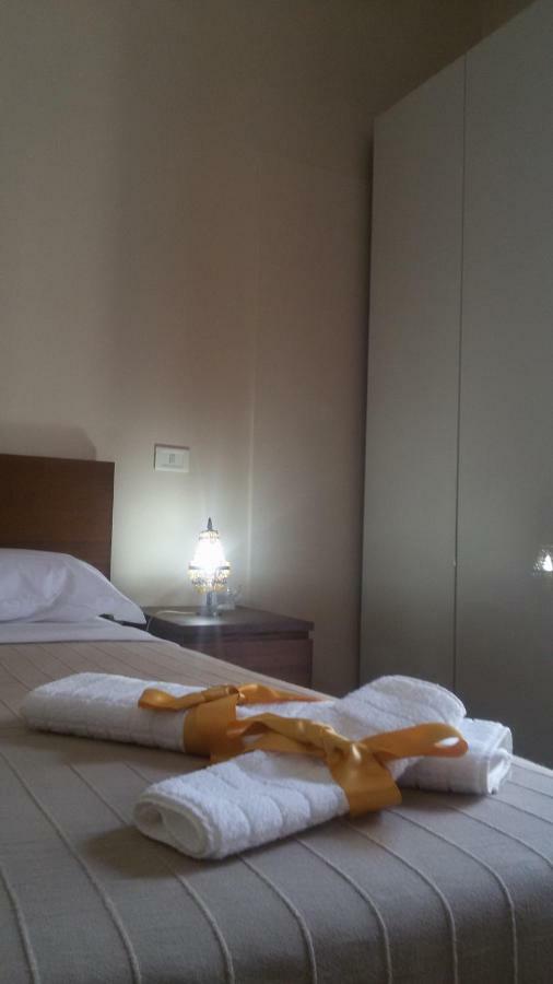 Guest House Le Ginestre Dell'Etna Belpasso Exterior photo